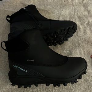 Merrill Women’s Hiking Boots Size 8, Brand New, Never Worn